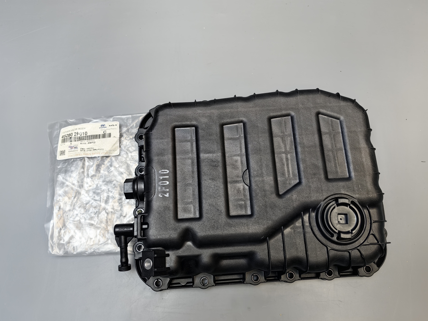 БОКОВАЯ КРЫШКА 45280-2F010 KIA / HYUNDAI