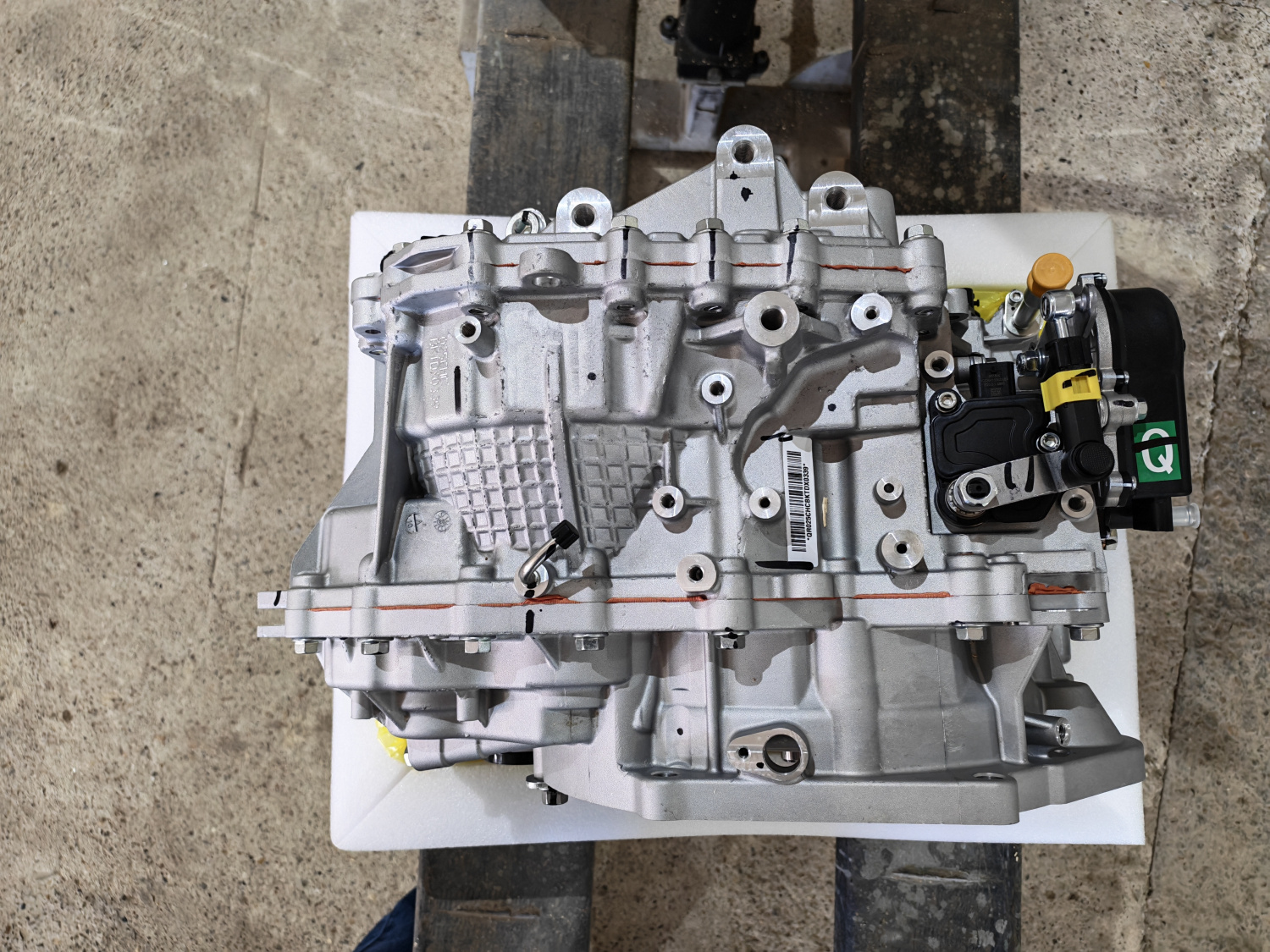 АКПП CVT QR025 (0СF25BЕ1500010BA) 1