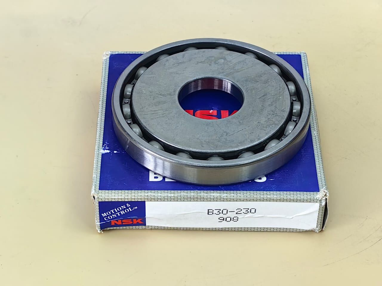 Подшипник ведущего шкива задний B30230 NSK QR019CHA ( 90x30x13 )  0