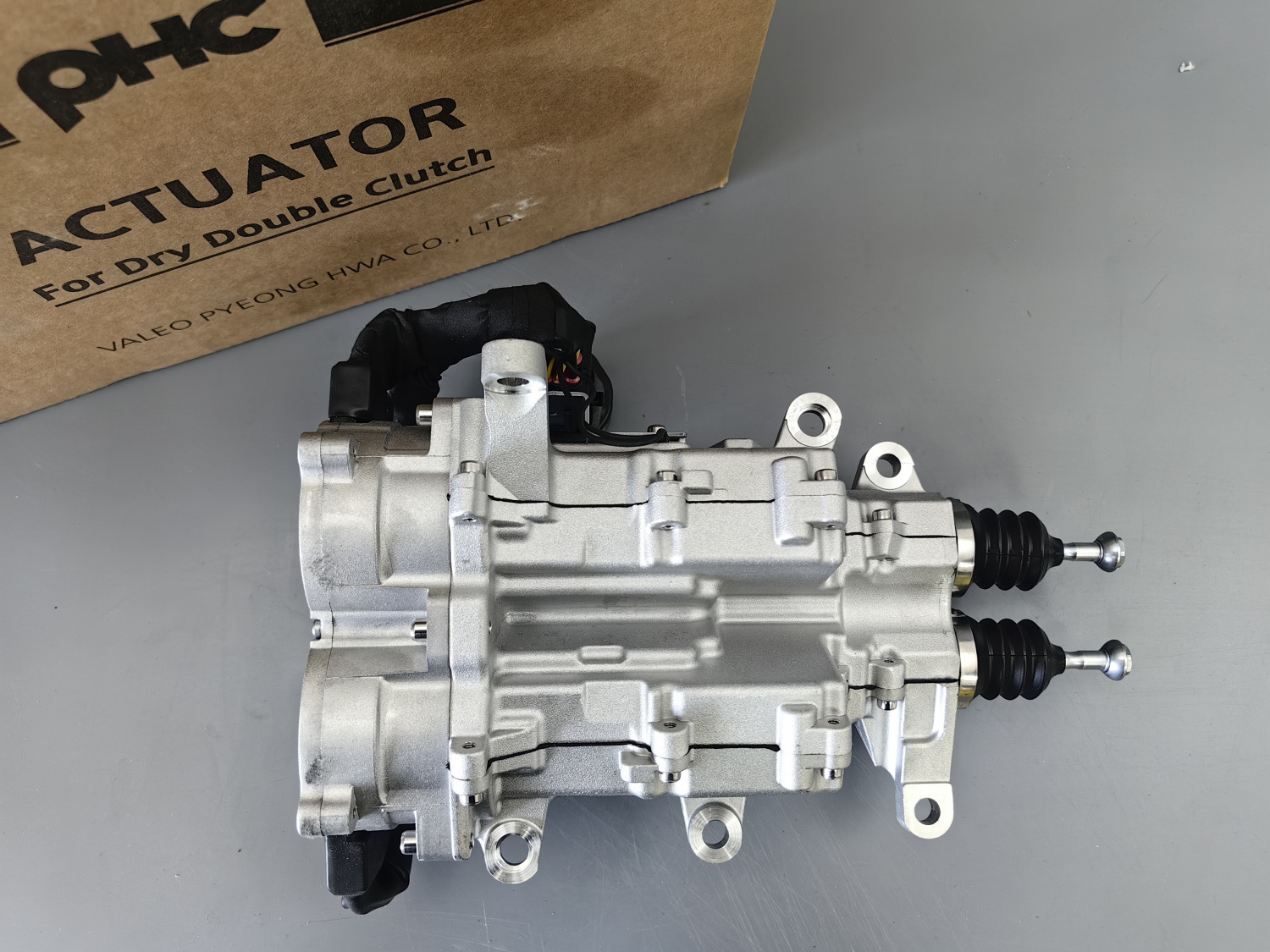 Актуатор сцепления DDCA-01 VALEO PHC (414702D011) 1